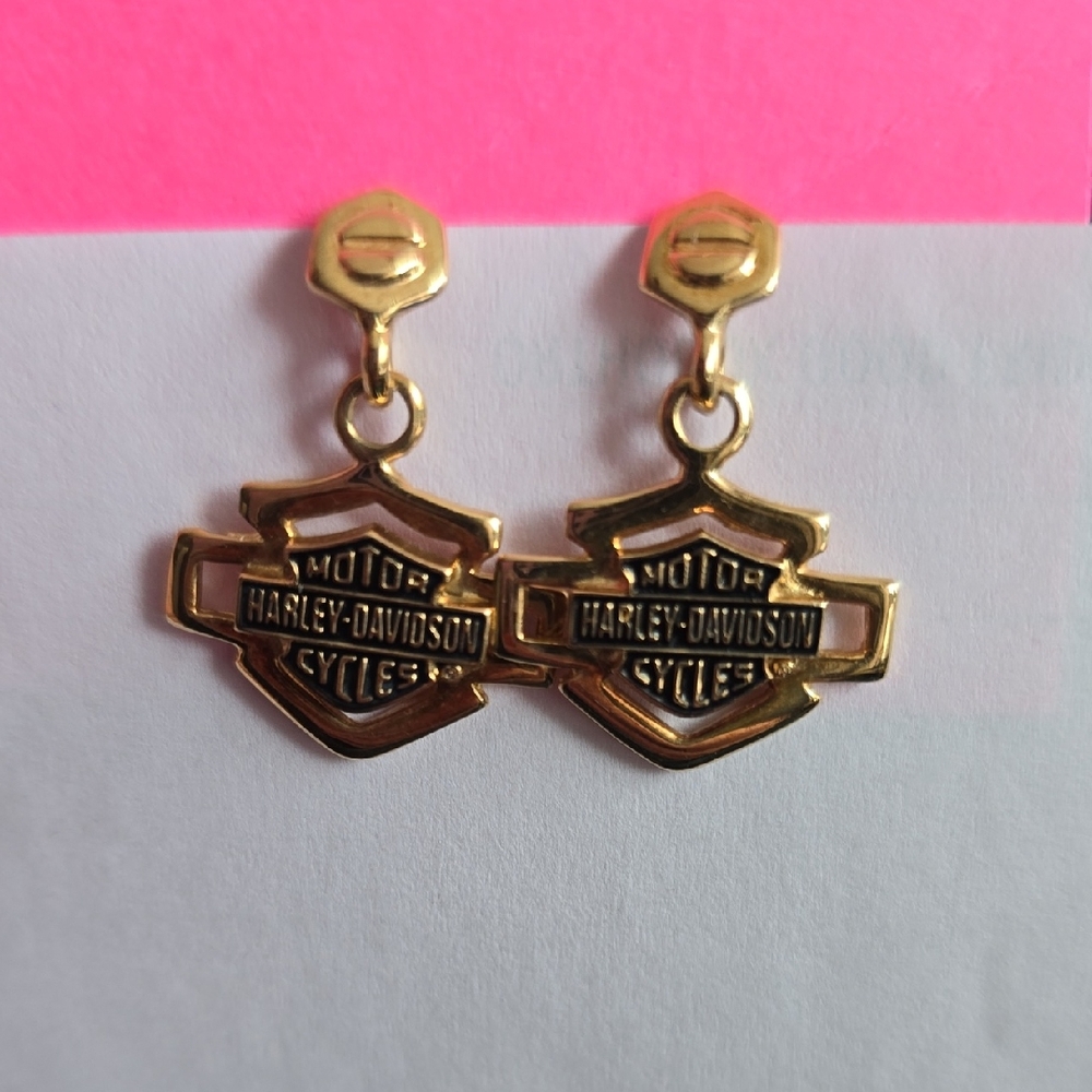 HOST PICK. FIRM ON PRICE. Vintage Harley-Davidson 10k Gold Shield Earrings - Picture 3 of 7